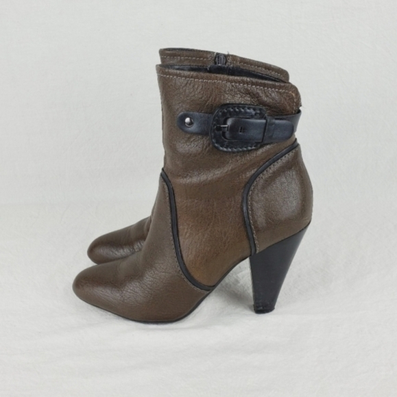 Caressa Michelle green leather ankle bootie size 6M - Picture 6 of 15